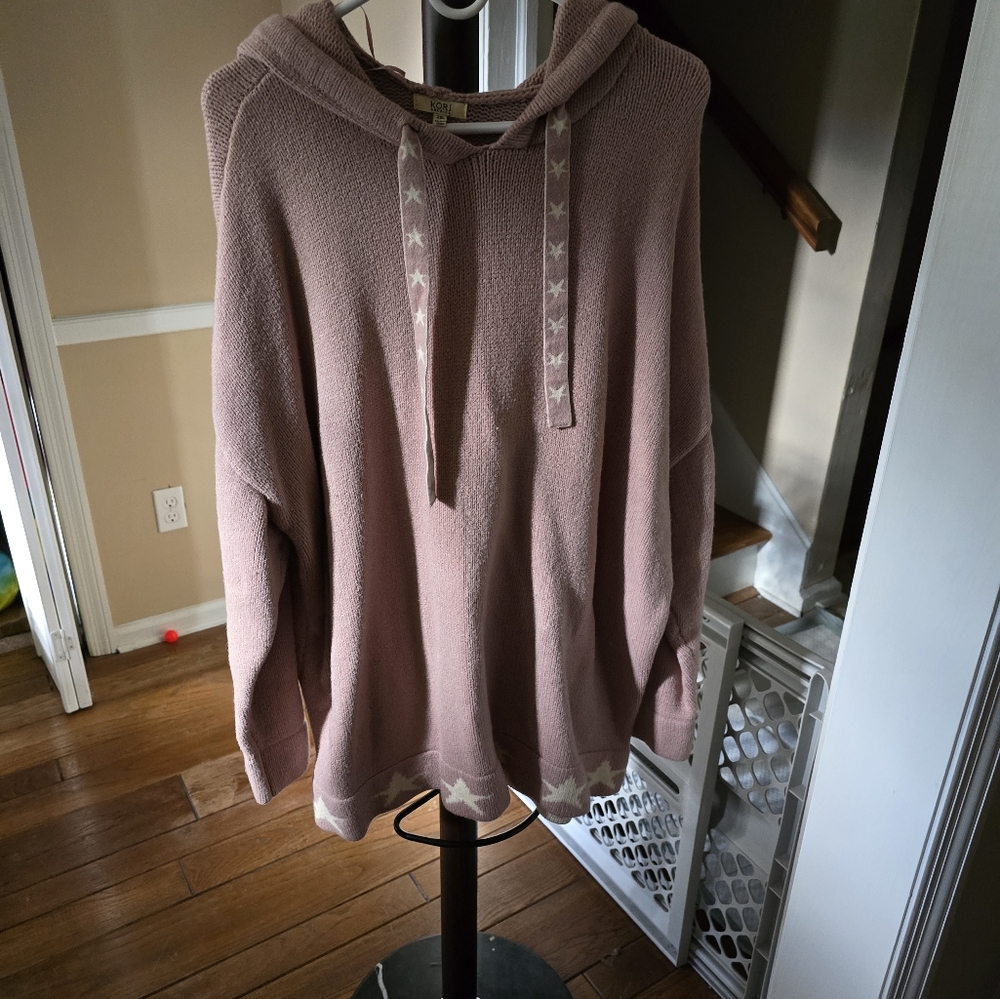 Hooded sweater